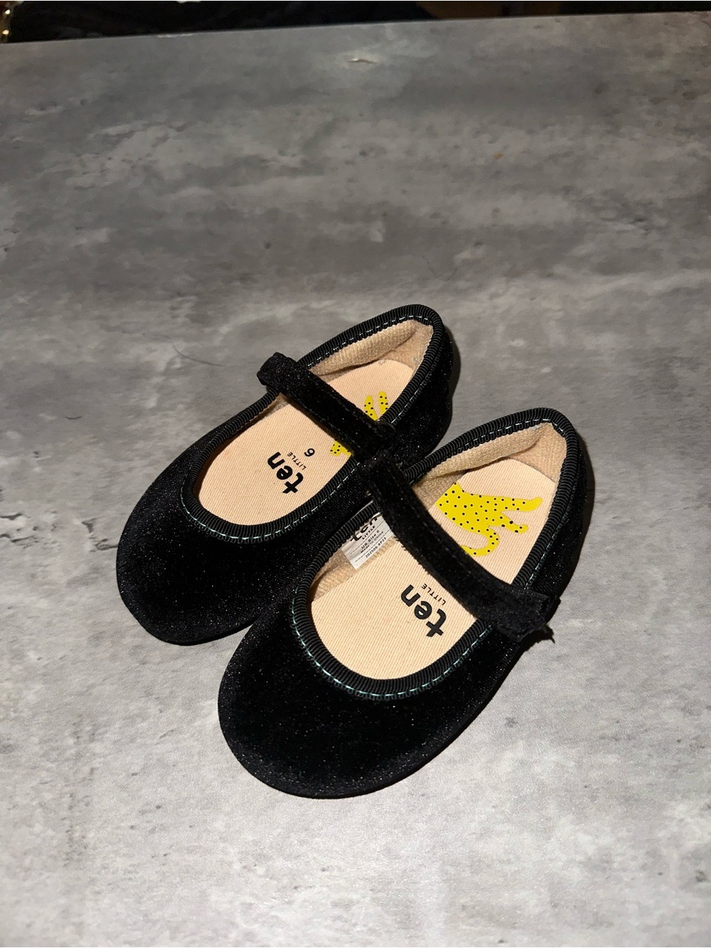 Toddler Ten Little black velvet ballet flats